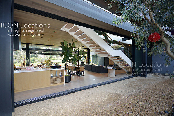 MO3023 065LR-ICON - ICON Locations | www.ICON-LA.com Modern  for Filming