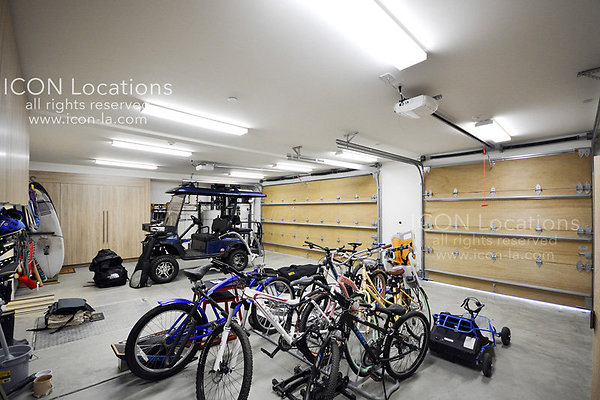 MO3023 082LR-ICON - ICON Locations | www.ICON-LA.com Modern  for Filming