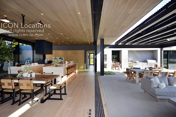 MO3023 024LR-ICON - ICON Locations | www.ICON-LA.com Modern for Filming MO3023 024LR-ICON - ICON Locations | www.ICON-LA.com Modern for Filming