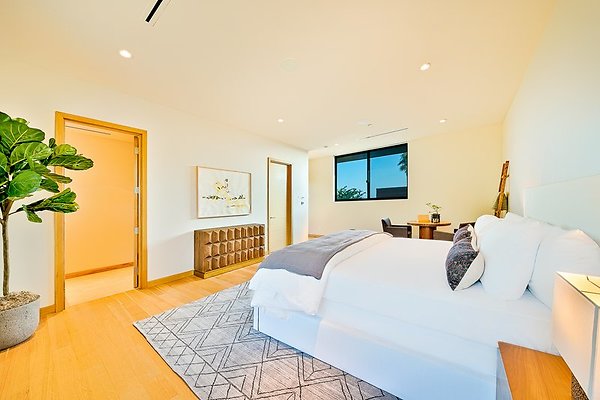 7860 (103) 7860 (103)