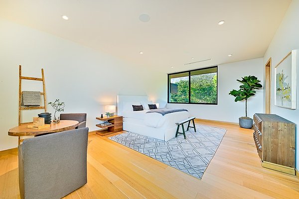 7860 (102) 7860 (102)