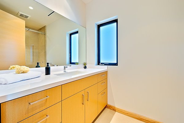 7860 (104) 7860 (104)