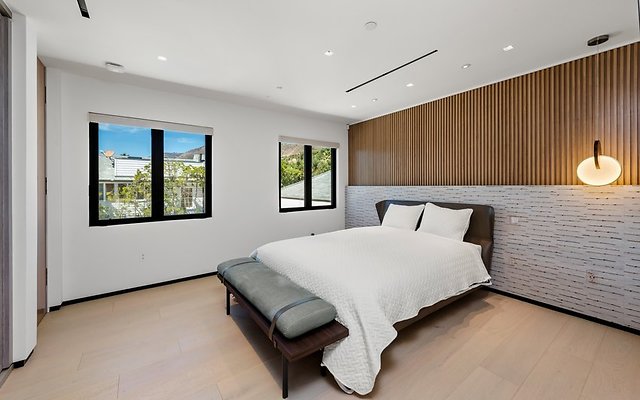  1BroadBeach-print-45