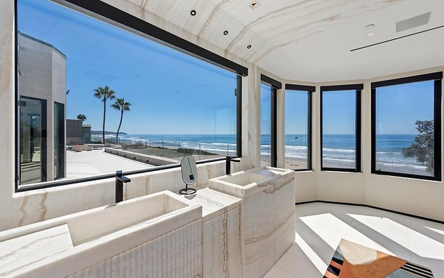  1BroadBeach-print-39