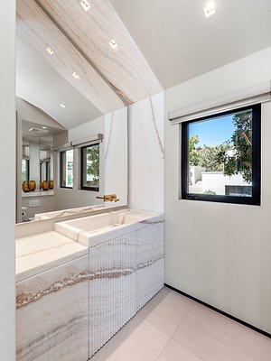  1BroadBeach-print-27