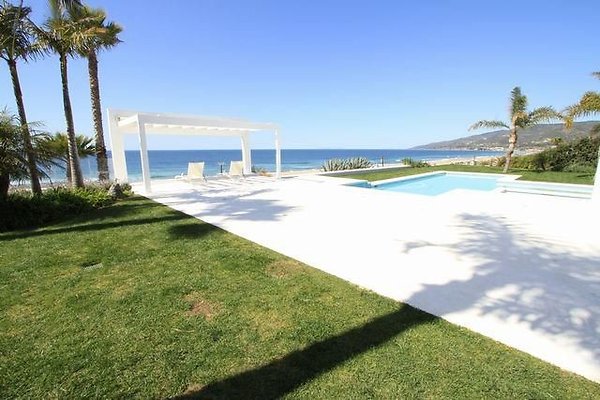 UNIVERSAL-B687-MA-22 UNIVERSAL-B687-MA-22