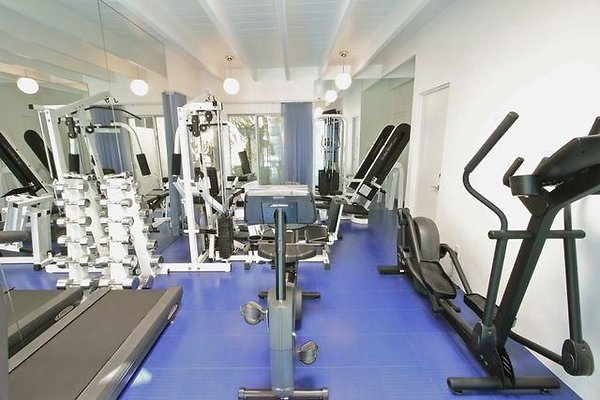 UNIVERSAL-B687-MA-130 UNIVERSAL-B687-MA-130