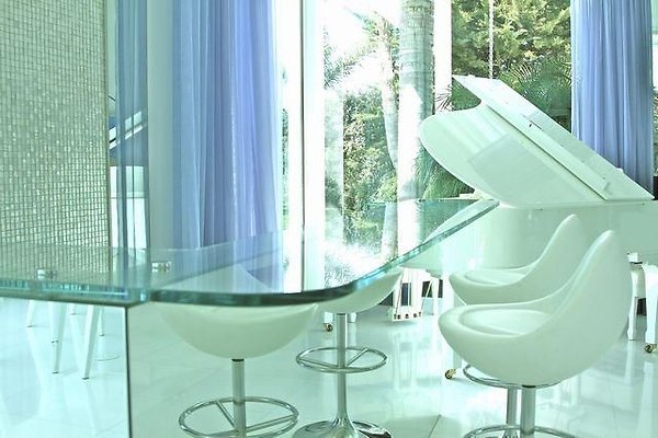 UNIVERSAL-B687-MA-157 UNIVERSAL-B687-MA-157