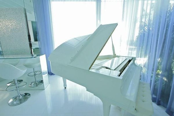 UNIVERSAL-B687-MA-142 UNIVERSAL-B687-MA-142