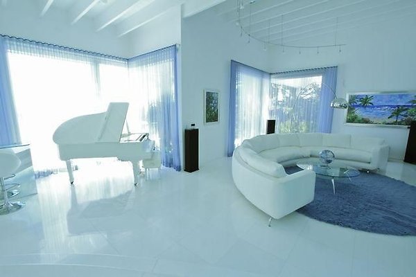 UNIVERSAL-B687-MA-134 UNIVERSAL-B687-MA-134