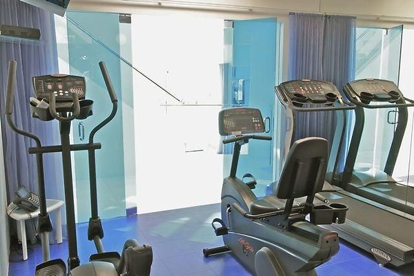 UNIVERSAL-B687-MA-131 UNIVERSAL-B687-MA-131