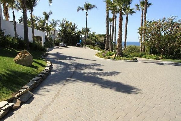 UNIVERSAL-B687-MA-96 UNIVERSAL-B687-MA-96