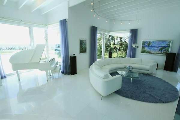 UNIVERSAL-B687-MA-102 UNIVERSAL-B687-MA-102