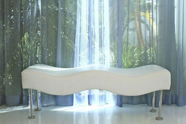 UNIVERSAL-B687-MA-147 UNIVERSAL-B687-MA-147