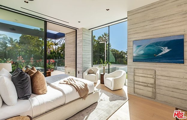 23-329165 13 4 23-329165 13 4