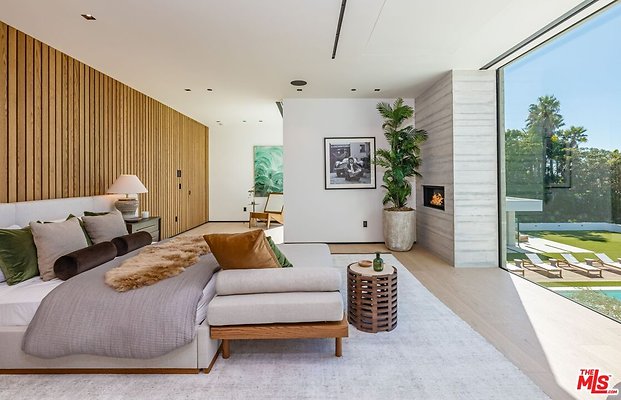 23-329165 10 4 23-329165 10 4