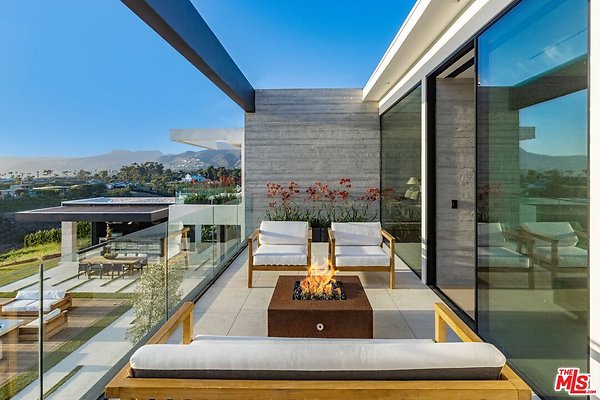 23-329165 9 4 23-329165 9 4