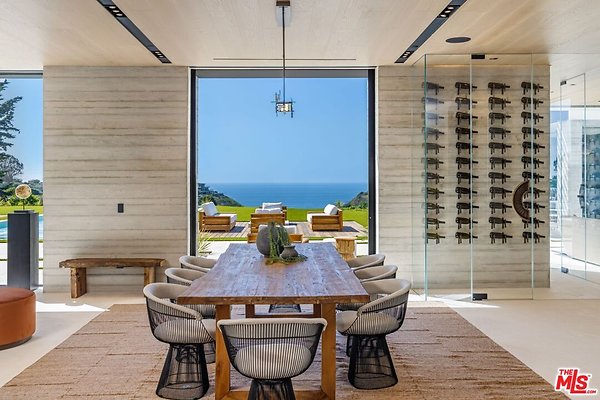 23-329165 4 4 23-329165 4 4