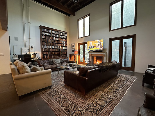 UNIVERSAL-CW246-VEN-83