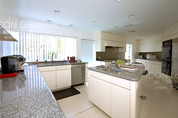 MO1268 042ICON - ICON Locations | www.ICON-LA.com Modern for Filming MO1268 042ICON - ICON Locations | www.ICON-LA.com Modern for Filming