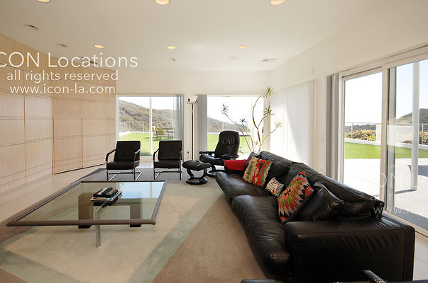 MO1268 039ICON - ICON Locations | www.ICON-LA.com Modern for Filming MO1268 039ICON - ICON Locations | www.ICON-LA.com Modern for Filming