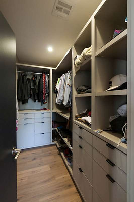 10668 closet 2 10668 closet 2