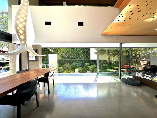 UNIVERSAL-CW145-CHV-37 UNIVERSAL-CW145-CHV-37