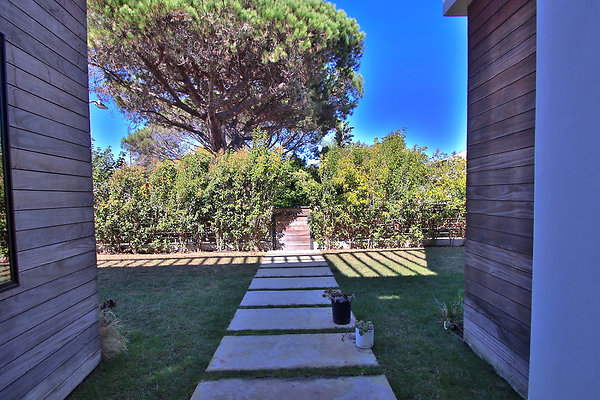 UNIVERSAL-CW137-MRV-9