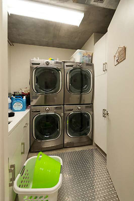 10327 laundry 1