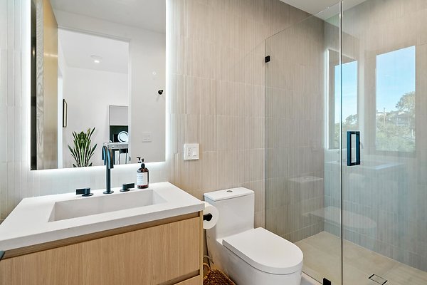 13108 Psomas Way-34 2 13108 Psomas Way-34 2