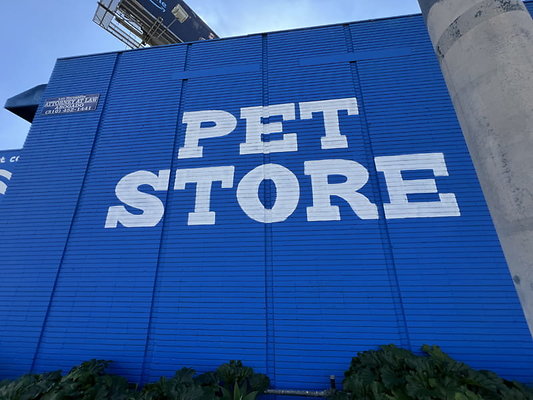Alan&apos;s Pet Center