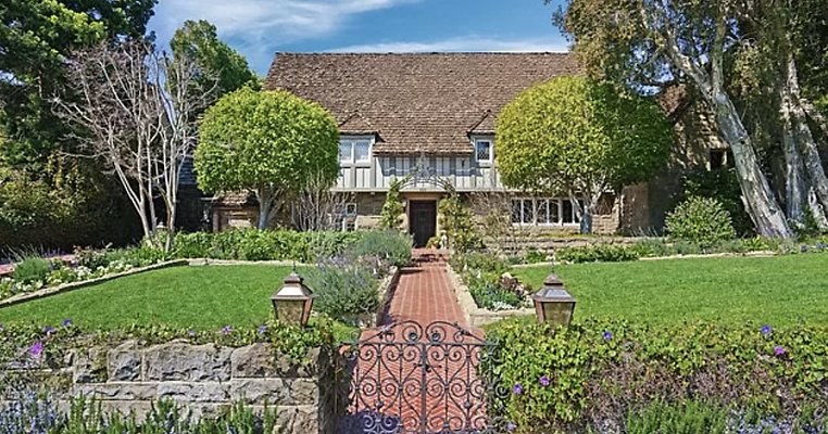 UNIVERSAL-B702-LA-2 UNIVERSAL-B702-LA-2