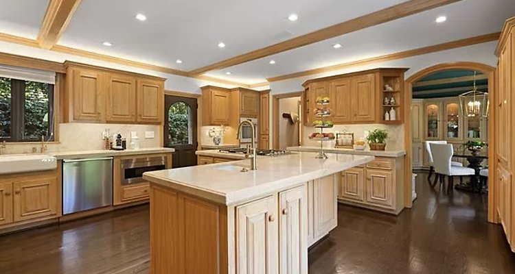 UNIVERSAL-B702-LA-24 UNIVERSAL-B702-LA-24