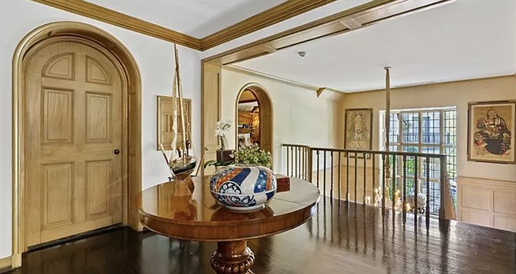 UNIVERSAL-B702-LA-26 UNIVERSAL-B702-LA-26