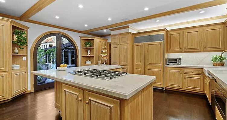 UNIVERSAL-B702-LA-23 UNIVERSAL-B702-LA-23