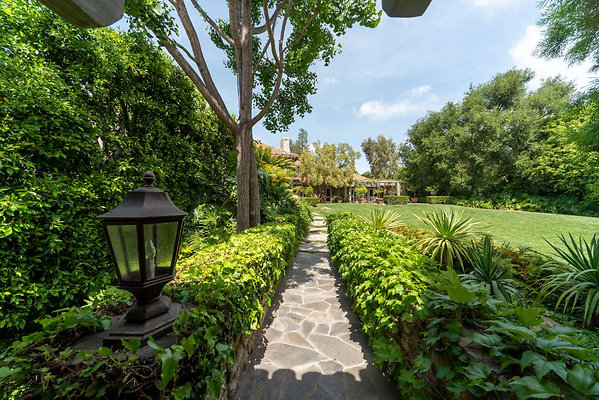 12716 garden 1 12716 garden 1