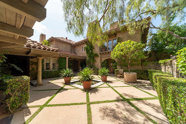 CAST LosAngeles madeville