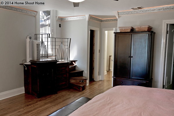 32master-bedroom-reverse 32master-bedroom-reverse