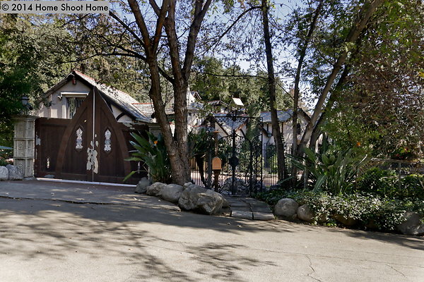 64wide-view-from-street