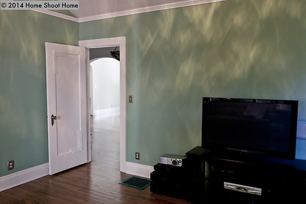 19family-room-reverse 19family-room-reverse