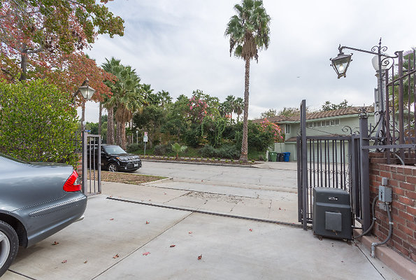 EWLOCATE7oss IMG-013233 EWLOCATE7oss IMG-013233