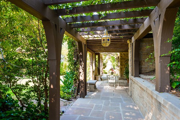 UNIVERSAL-A766-BH-81 UNIVERSAL-A766-BH-81