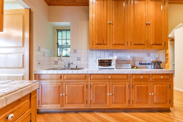 UNIVERSAL-A766-BH-28 UNIVERSAL-A766-BH-28