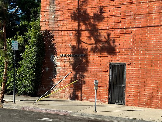corinth Ave