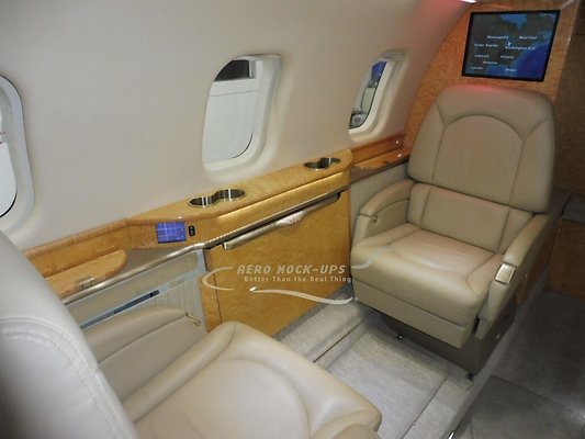 12-22-Lear-60-Star-rear-seats-looking-aft-1030x773