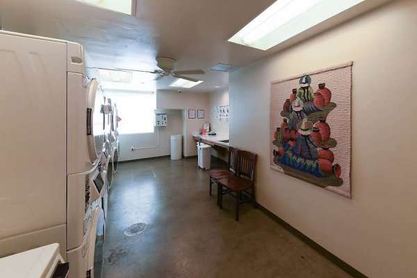 11706 laundry 4 11706 laundry 4