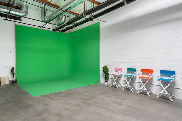 13473 studio 1