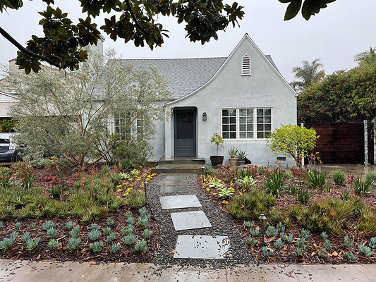 10543 Almayo Ave