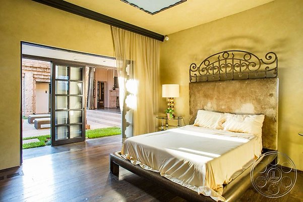 black-dahlia-38 black-dahlia-38