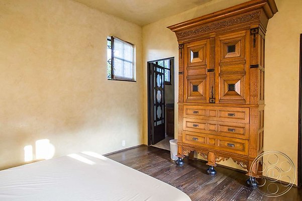 black-dahlia-40 black-dahlia-40